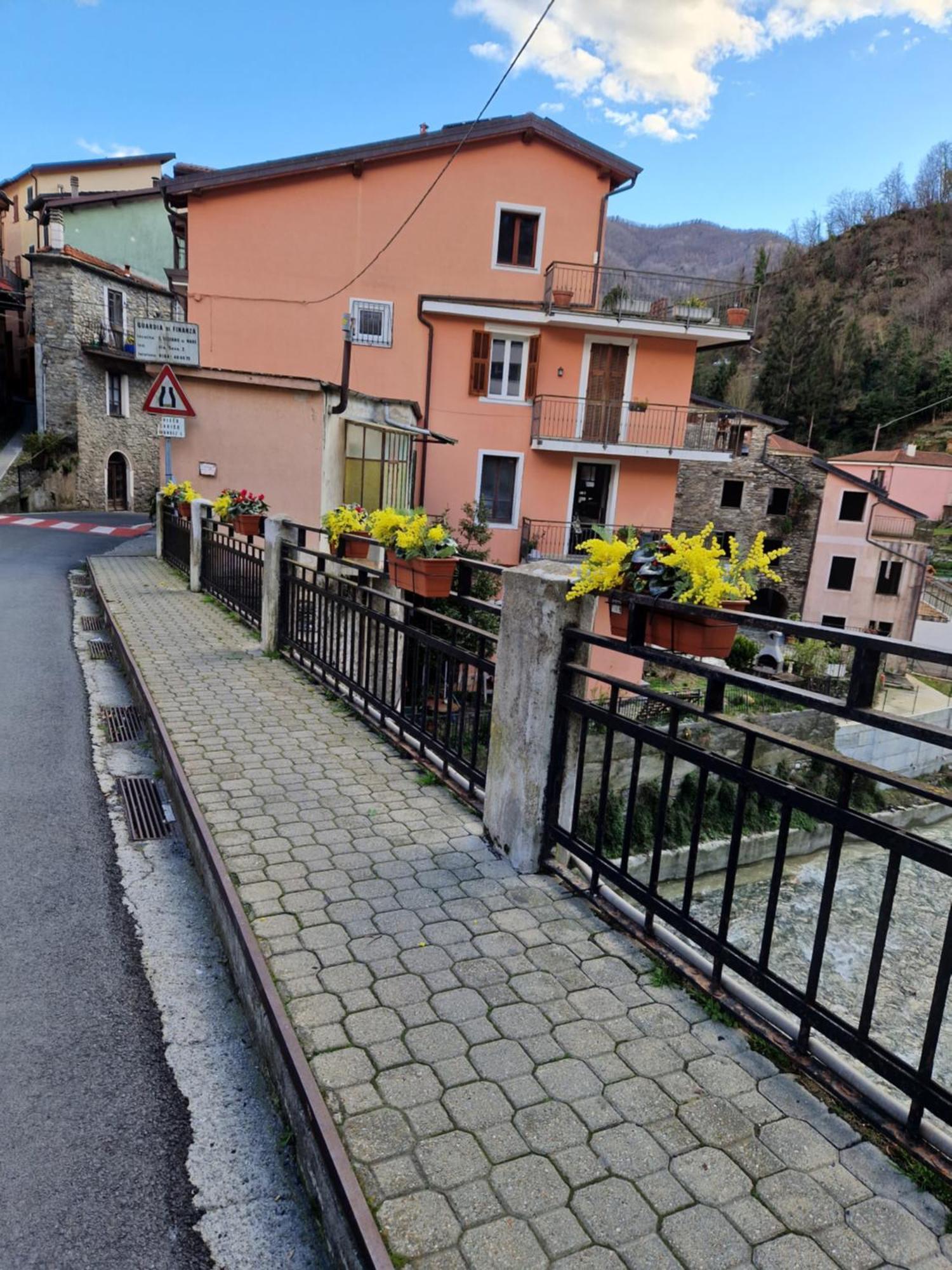 Casa Nonna Chiarina Apartment Molini di Triora Exterior photo